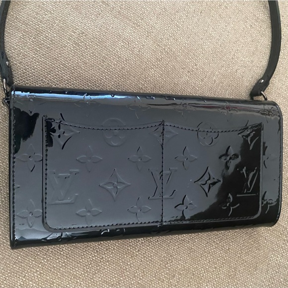 Louis Vuitton Vernis Rossmore MM Noir Magnetique - Picture 4 of 16